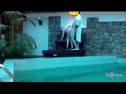 ❤️ Le patron invite la femme de chambre à la piscine, mais n'a pas pu résister à une chaude ️ Porno at fr.np64.ru ❌